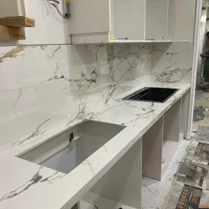 Thi công đá ốp bàn bếp CT06